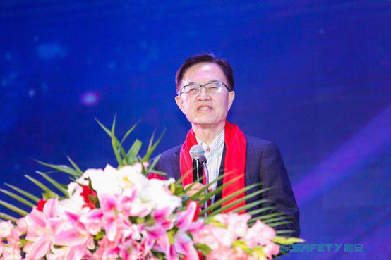 云顶集团科技召开2018年度总结表扬会 云顶集团科技召开2018年度总结表扬会