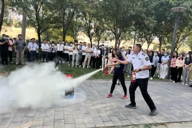 国际减灾日 | “早预警、早行动” ,云顶集团科技积极开展系列宁静宣传运动 国际减灾日 | “早预警、早行动” ,云顶集团科技积极开展系列宁静宣传运动
